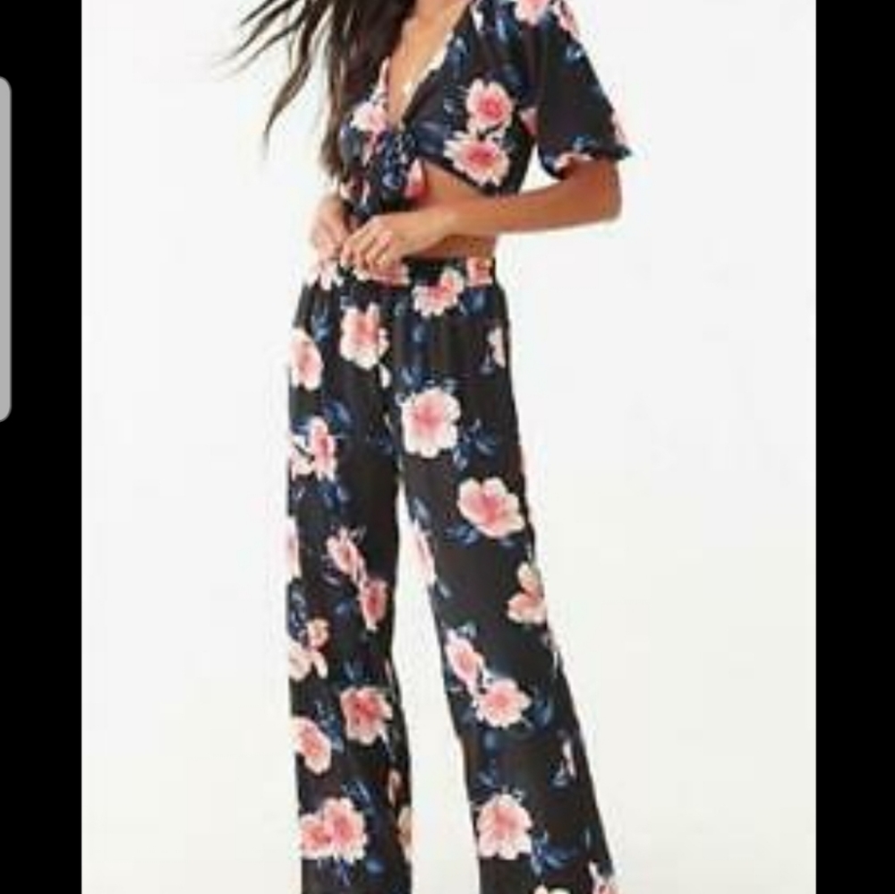 NWT Floral Crop Top & Pants Set